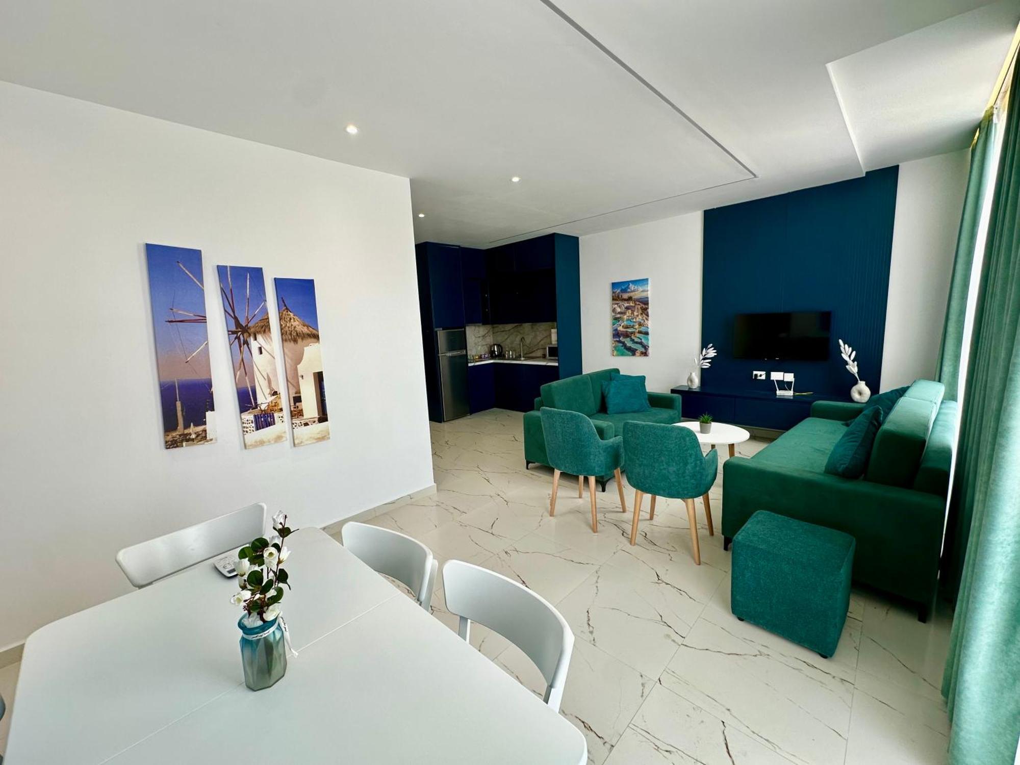 Apartment Ekam Sun *