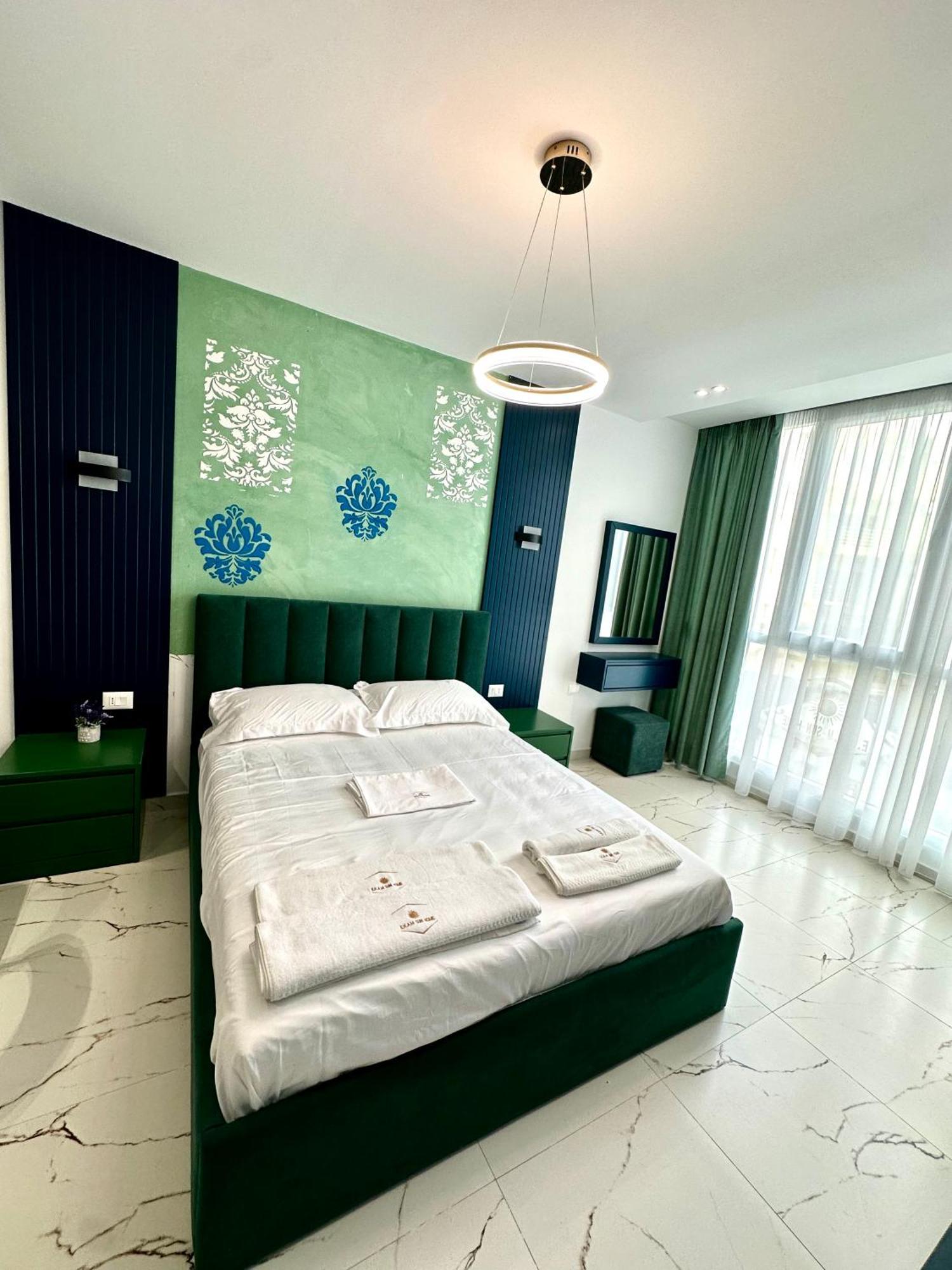 Apartment Ekam Sun