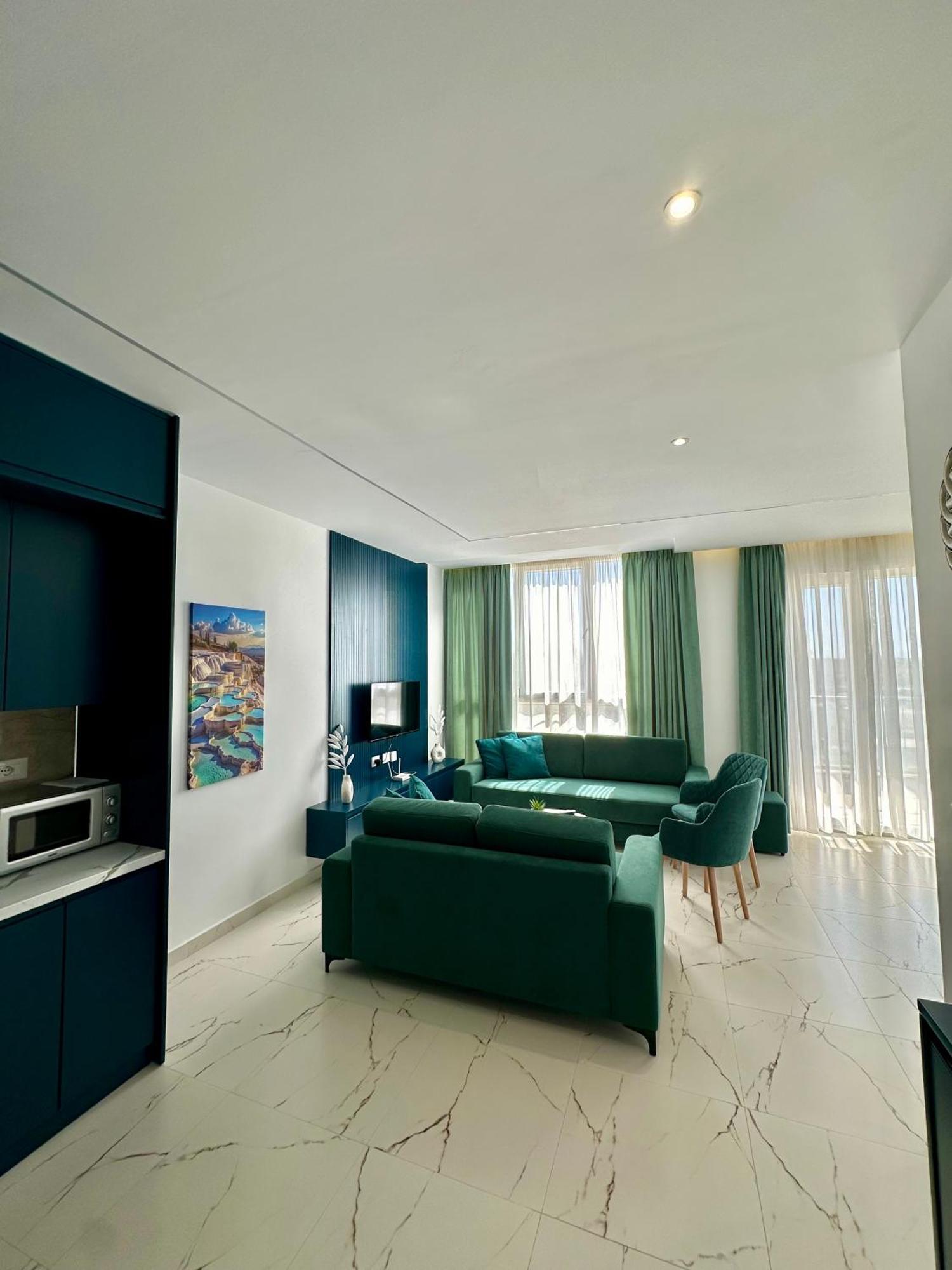 Apartment Ekam Sun *